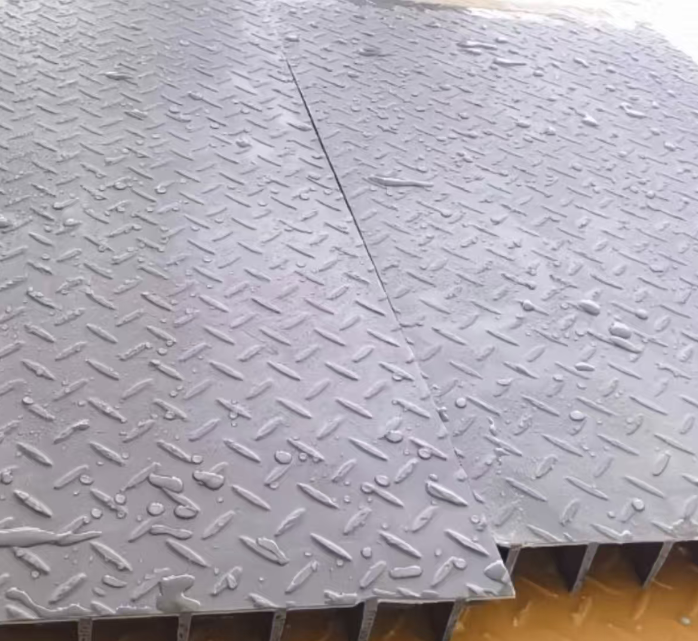 Cover Grating